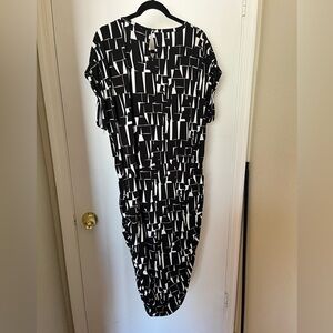 Vince Camuto Black and White Abstract Maxi Dress